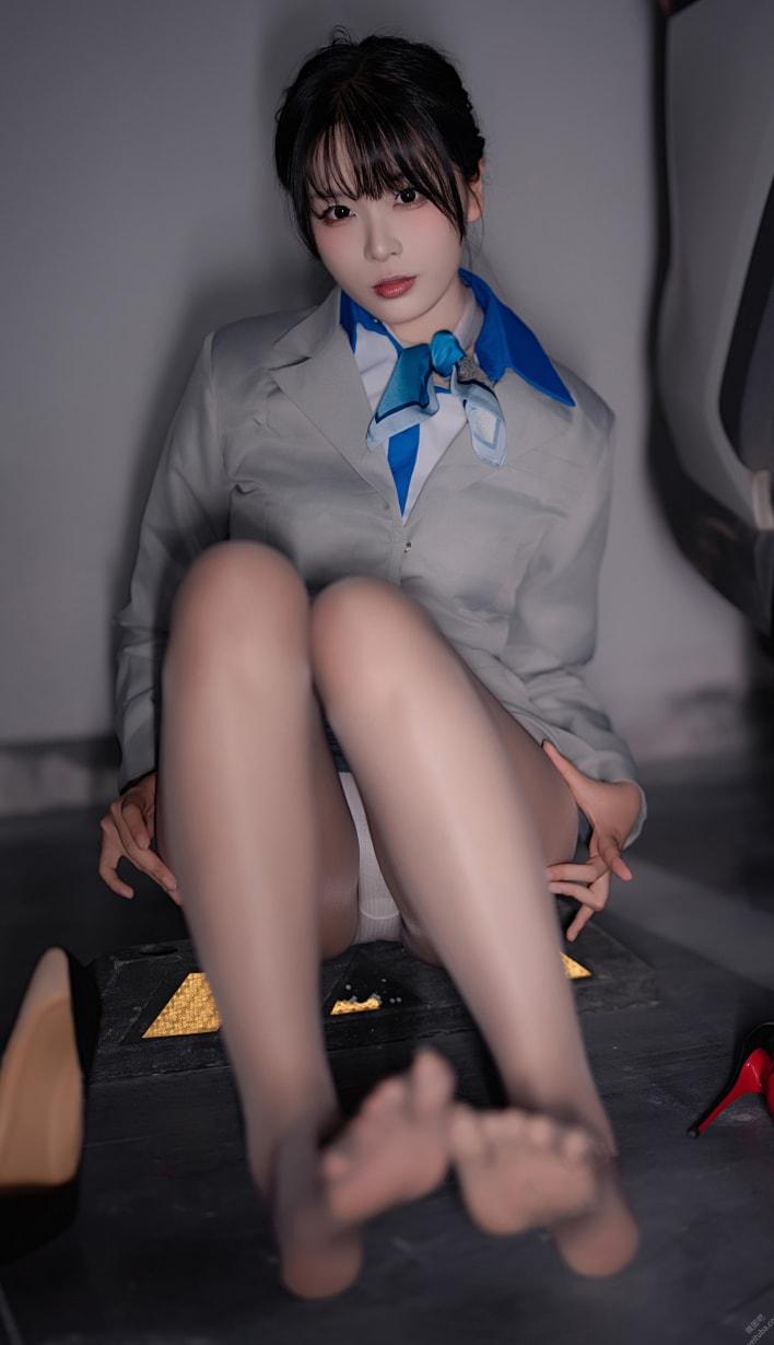 轩萧学姐 生日作 空姐车库+黑斯+灰丝-作品推荐