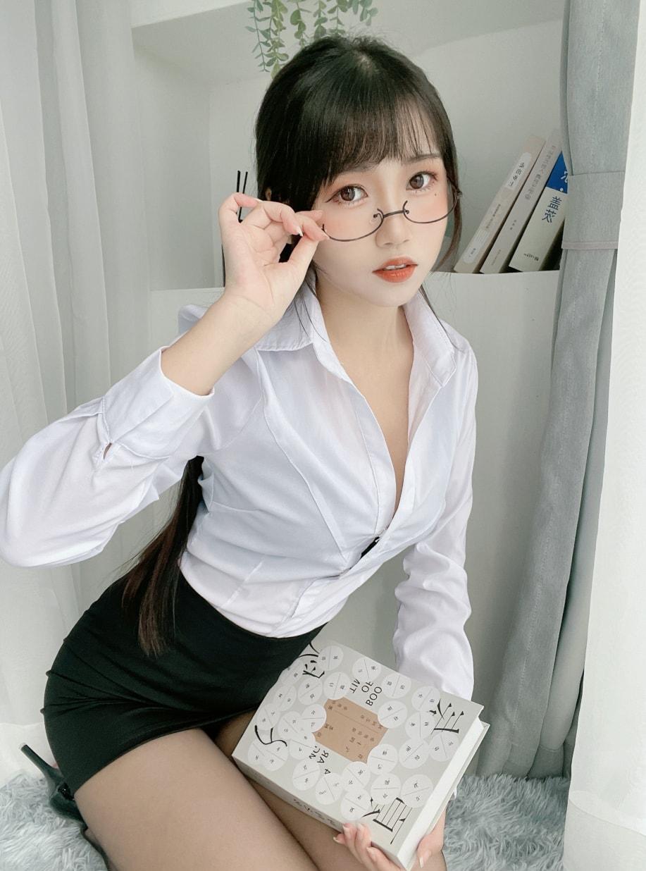 不呆猫 黑斯包臀OL-珍藏版