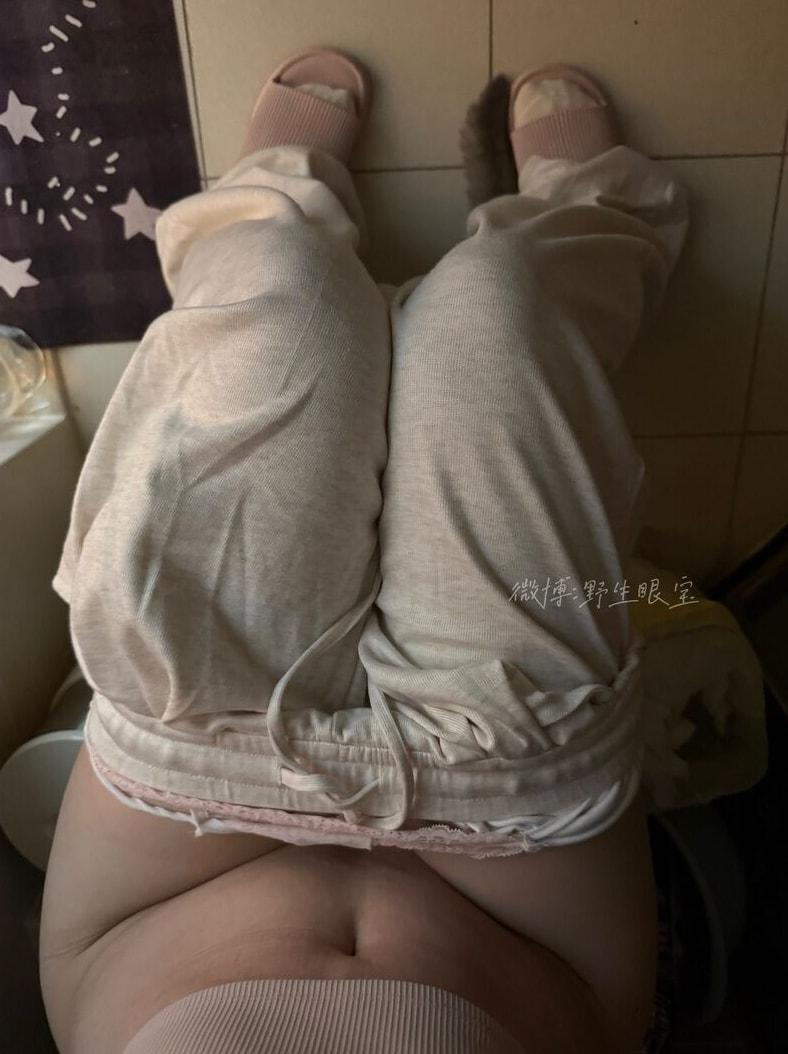 眼酱大魔王w – Fantia 2025年9月订阅-性感美女